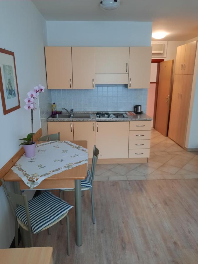 Apartmani Lorena Pula Exterior foto